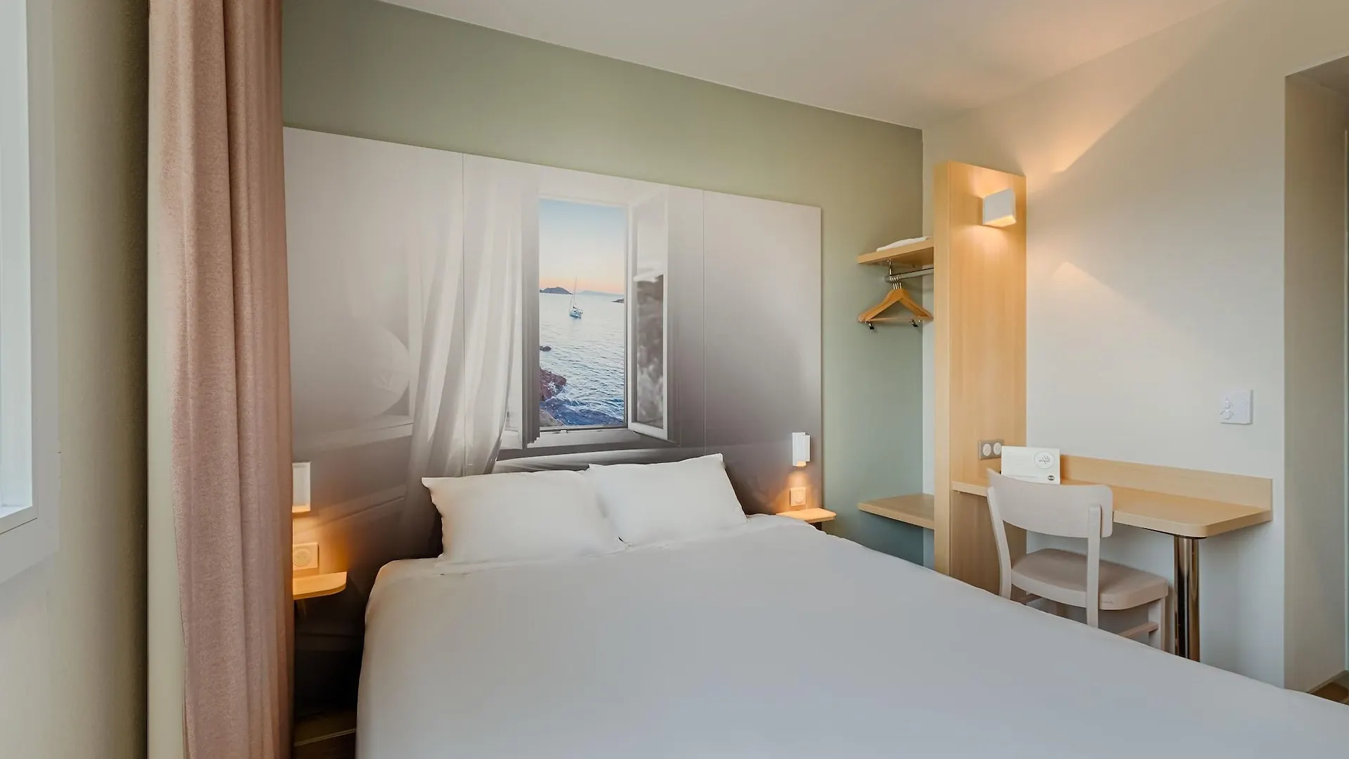 *****  B&B Hotel Marseille La Valentine Saint Menet France