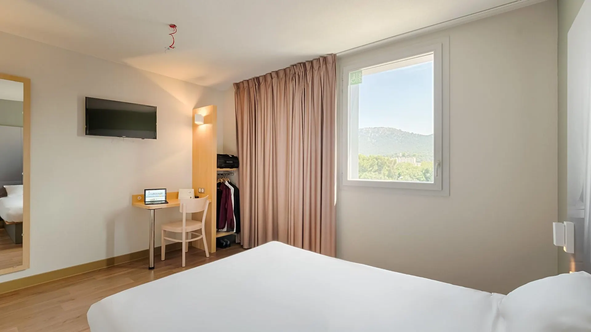 B&B Hotel Marseille La Valentine Saint Menet