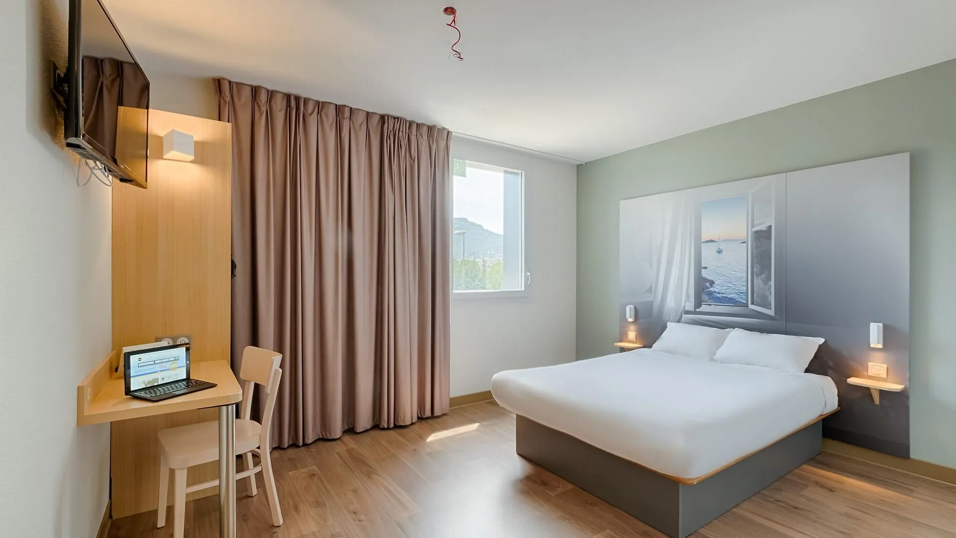 B&B Hotel Marseille La Valentine Saint Menet 5*,  France